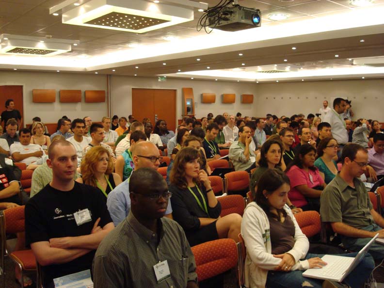Фотографија од учесниците на самитот на Глобал војсис во Будимпешта, Унгарија
